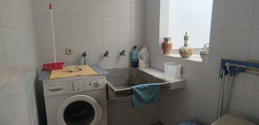 PISO INDEPENDIENTE EN SEGUNDA PLANTA EN EL CENTRO.