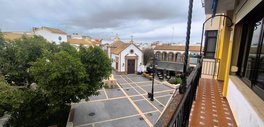 PISO INDEPENDIENTE EN SEGUNDA PLANTA EN EL CENTRO.