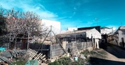 MAGNIFICO TERRENO CON 2 CASAS