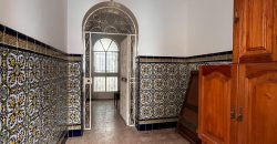 CASA DE DOS PLANTAS CON COCHERA.