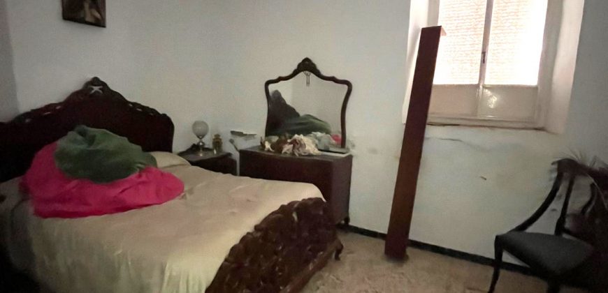 CASA DE DOS PLANTAS CON COCHERA.