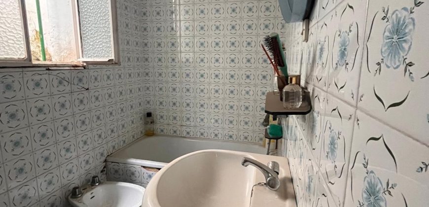 CASA DE DOS PLANTAS CON COCHERA.