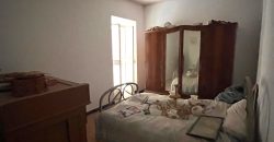 CASA DE DOS PLANTAS CON COCHERA.