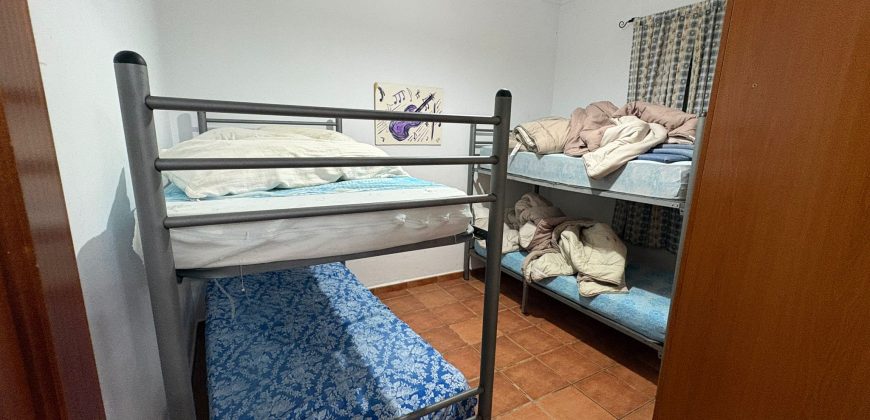 Encantador chalet REBAJADO de una sola planta con huerto y piscina