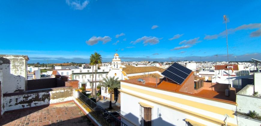 CASA PARA REFORMA INTEGRAL O DERRIBO CON GRAN PATIO EN EL CENTRO DE MAIRENA