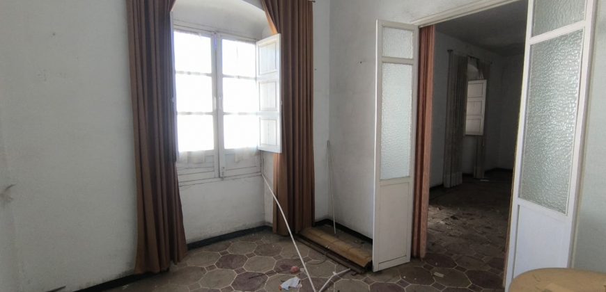 CASA PARA REFORMA INTEGRAL O DERRIBO CON GRAN PATIO EN EL CENTRO DE MAIRENA