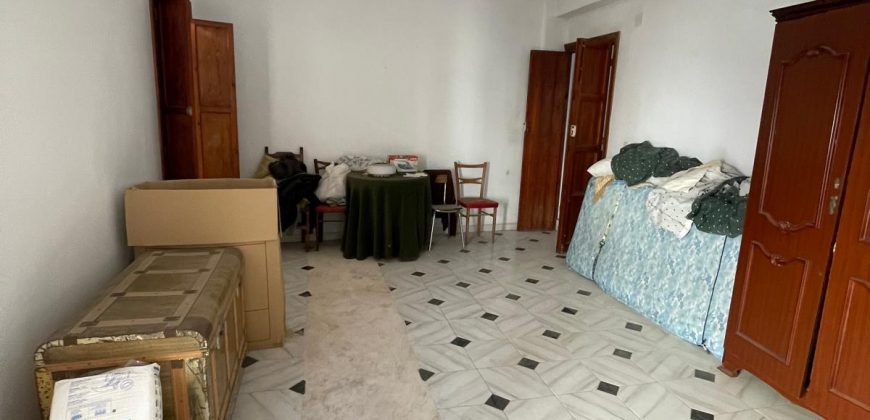 MAGNIFICA CASA EN CALLE CASTELAR