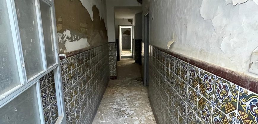 MAGNIFICA VIVIENDA EN CALLE MIRAFLORES