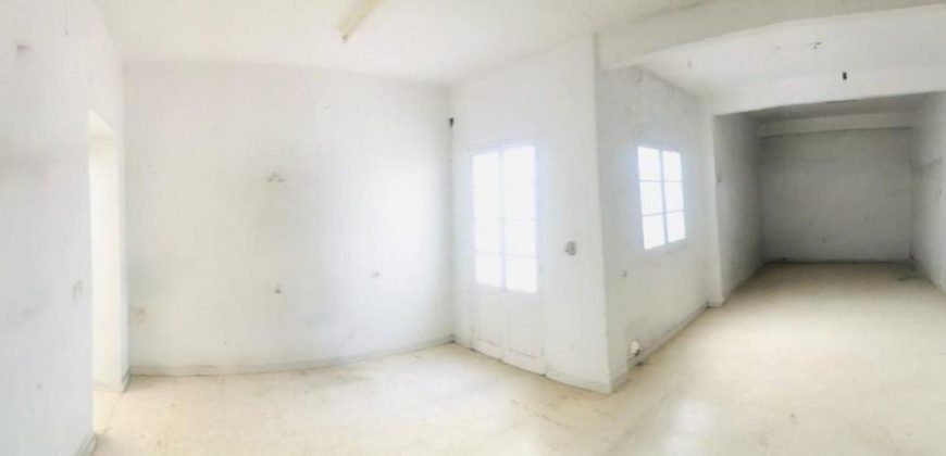 MAGNIFICA CASA EN CALLE COLON