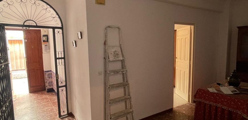 MAGNIFICA CASA EN CALLE CASTELAR