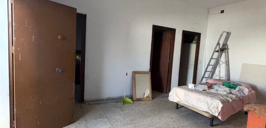 MAGNIFICO TERRENO CON 2 CASAS