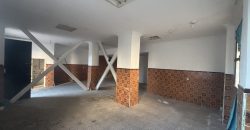 Local comercial en venta de 96 m², situado a escasos metros del metro de Barrio Alto, en San Juan de Aznalfarache.