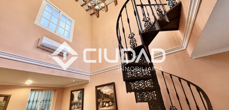 Casa de dos plantas en venta – Zona Campo Fútbol / Mantillo, Lebrija