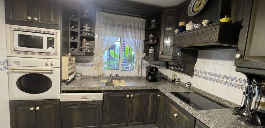 ESPECTACULAR CHALET EN VENTA EN PLENO CORAZÓN DE SANTIPONCE