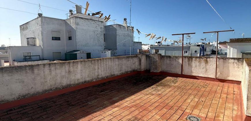 PIOS EN PLANTA BAJA ZONA CENTRO- CHIPIONA