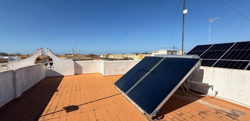 CHALET ZONA LA LAGUNA- CHIPIONA