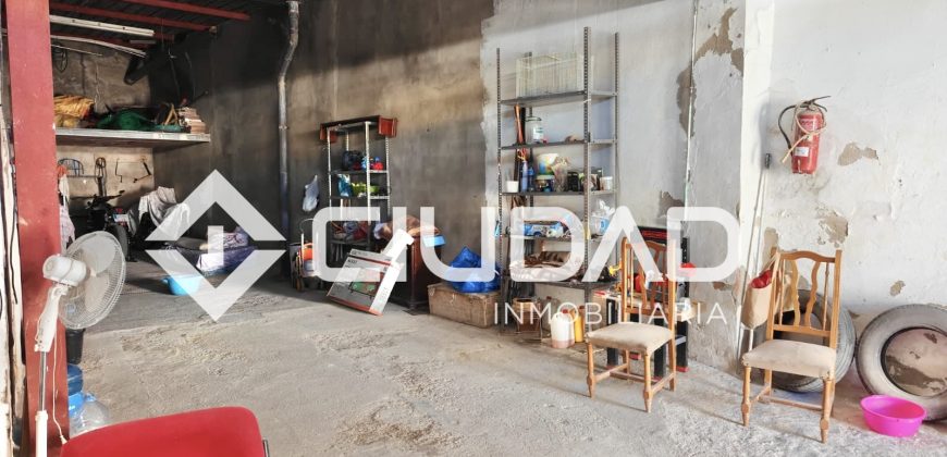 Cochera con posibilidad de edificar – Zona Bajo Guía