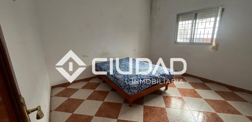 Casa en planta baja en zona tranquila, Bda. del Torres, Lebrija