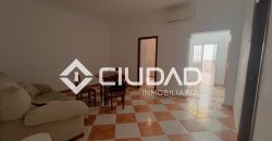 Casa en planta baja en zona tranquila, Bda. del Torres, Lebrija