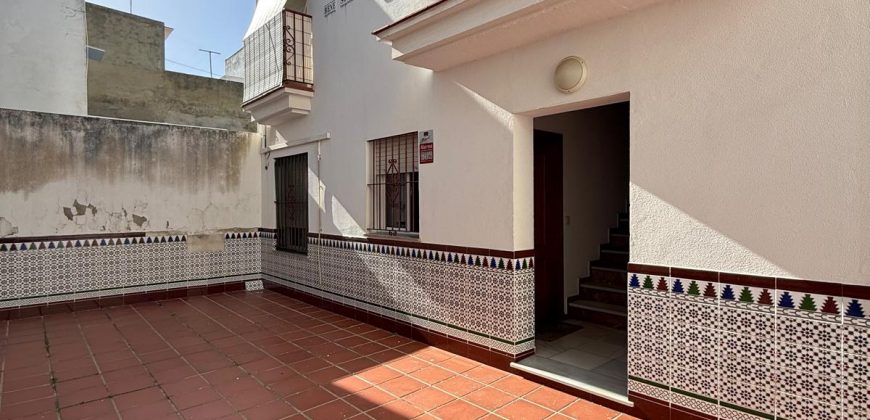 PIOS EN PLANTA BAJA ZONA CENTRO- CHIPIONA