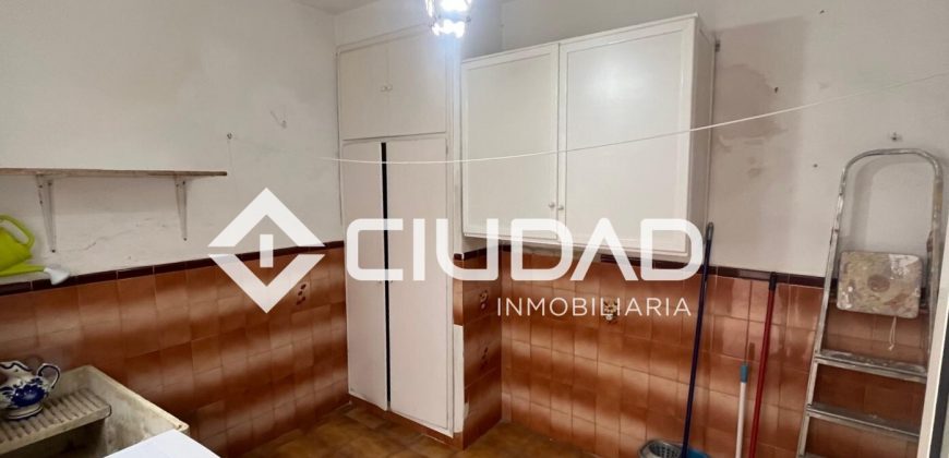 Casa en planta baja en zona tranquila, Bda. del Torres, Lebrija