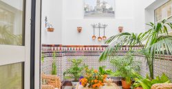 SE VENDE ESPECTACULAR CHALET ADOSADO EN BARRIADA MALLORCA, CAMAS