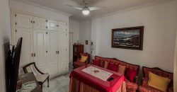 SE VENDE ESPECTACULAR CHALET ADOSADO EN BARRIADA MALLORCA, CAMAS