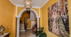 SE VENDE ESPECTACULAR CHALET ADOSADO EN BARRIADA MALLORCA, CAMAS