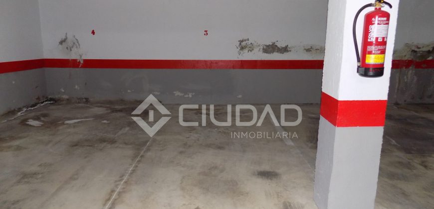Garaje C/ Nao Santiago (Junto Av. V Centenario)