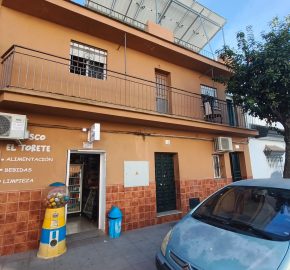 Casa de 2 plantas en el centro de El Cuervo (Sevilla)