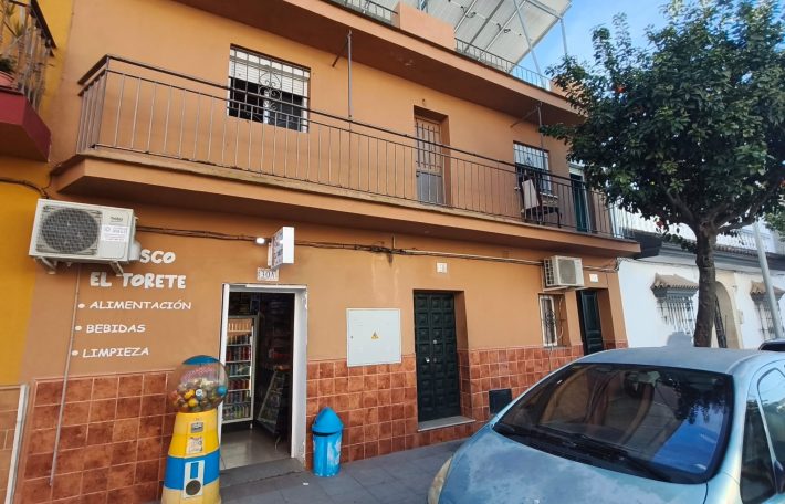 Casa de 2 plantas en el centro de El Cuervo (Sevilla)