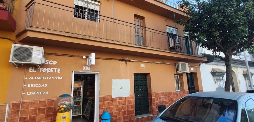 Casa de 2 plantas en el centro de El Cuervo (Sevilla)