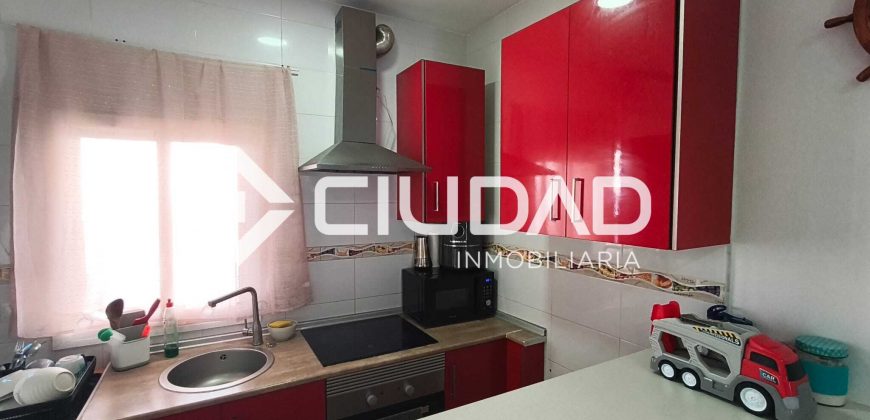 Casa de 2 plantas en el centro de El Cuervo (Sevilla)