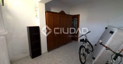 Casa de pueblo a reformar junto Av. Las Piletas