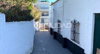 Casa de pueblo a reformar junto Av. Las Piletas
