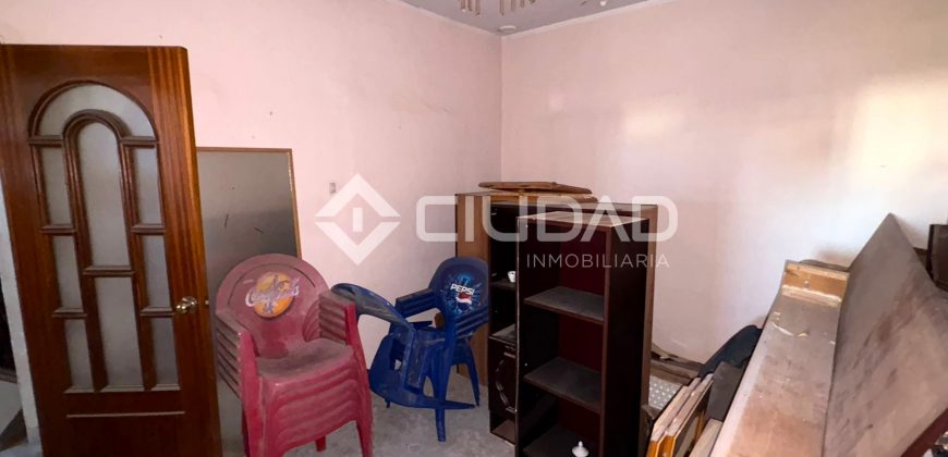 Casa de pueblo a reformar junto Av. Las Piletas