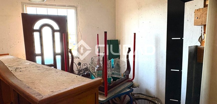 Casa de pueblo a reformar junto Av. Las Piletas