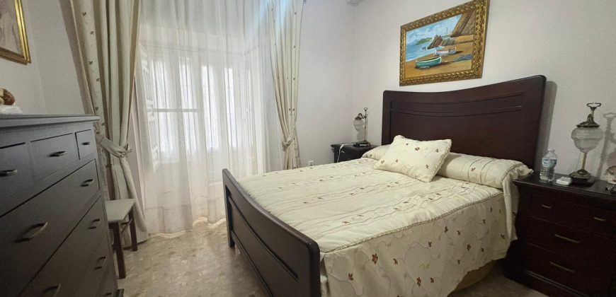 ESPECTACULAR VIVIENDA CÉNTRICA PARA ENTRAR A VIVIR