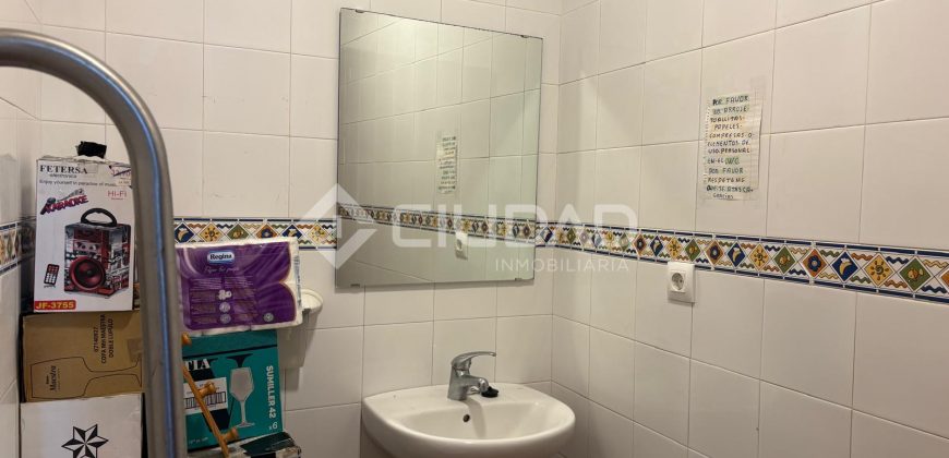 Local comercial en funcionamiento como Bar – Tasca