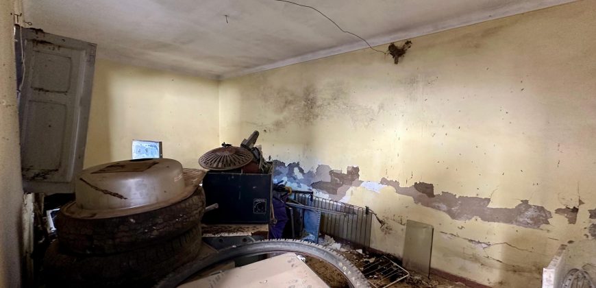 CASA PARA DERRIBO EN EL BARRIO LA GUITA