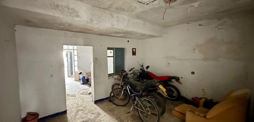 CASA PARA DERRIBO EN EL BARRIO LA GUITA