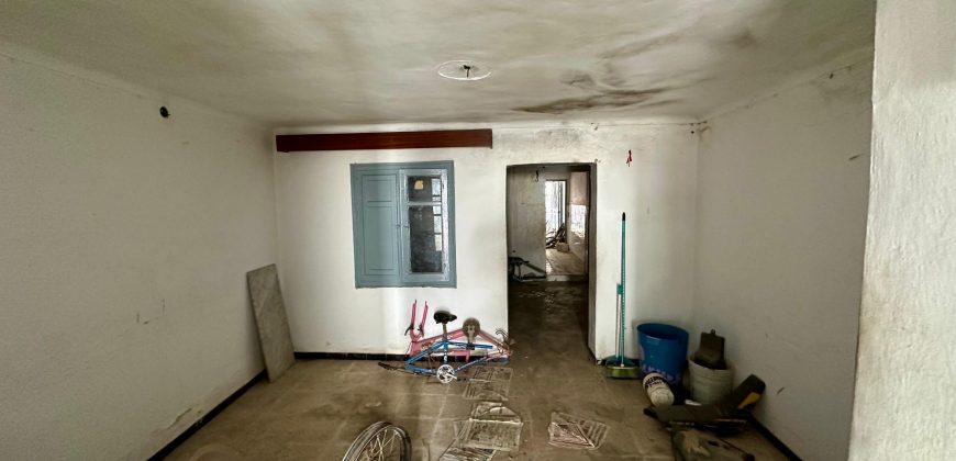 CASA PARA DERRIBO EN EL BARRIO LA GUITA