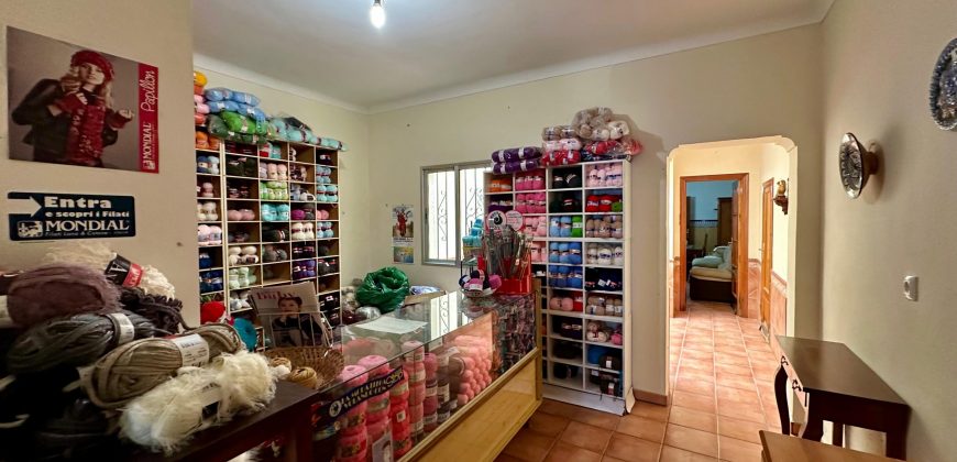 ¡MAGNIFICA VIVIENDA DE DOS PLANTAS PARA ENTRAR A VIVIR!