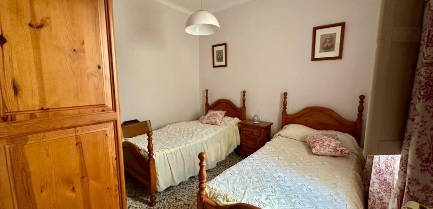 ¡MAGNIFICA VIVIENDA DE DOS PLANTAS PARA ENTRAR A VIVIR!