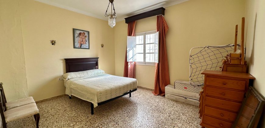 ¡MAGNIFICA VIVIENDA DE DOS PLANTAS PARA ENTRAR A VIVIR!