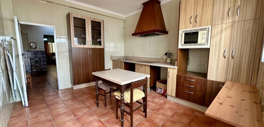 ¡MAGNIFICA VIVIENDA DE DOS PLANTAS PARA ENTRAR A VIVIR!