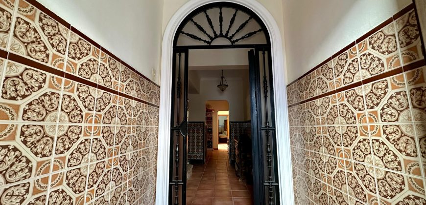 ¡MAGNIFICA VIVIENDA DE DOS PLANTAS PARA ENTRAR A VIVIR!