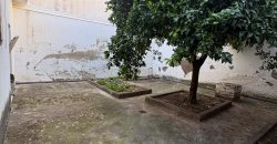 CASA PARA REFORMA EN LANTEJUELA