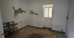 CASA PARA REFORMA EN LANTEJUELA