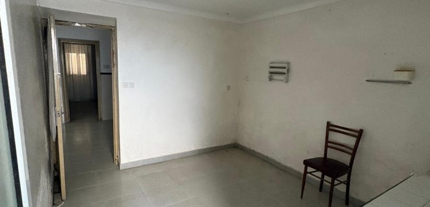 CASA PARA REFORMA EN LANTEJUELA